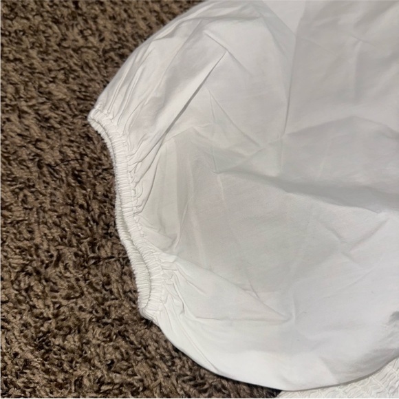 Chic White Ruffled Blouse - Picture 3 of 6